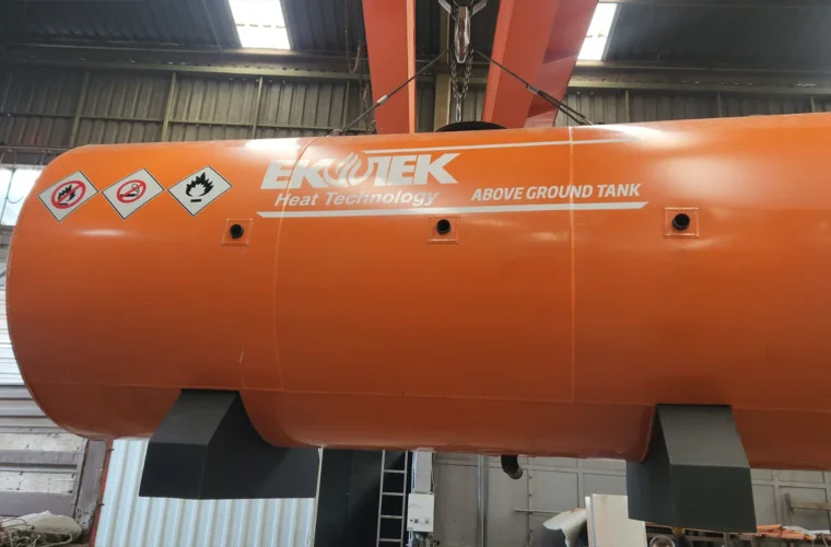 Fotografías de Tanques de Combustible Aéreos 3221