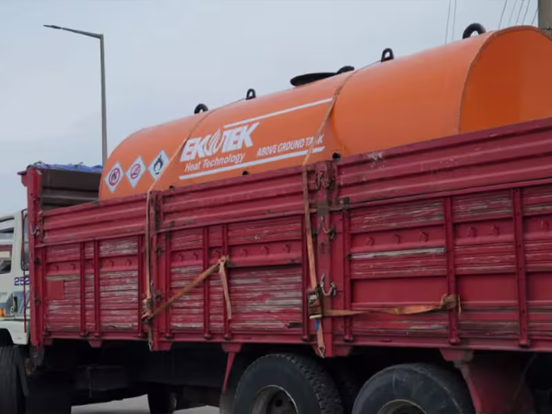 Slide Réservoir de carburant hors sol 3