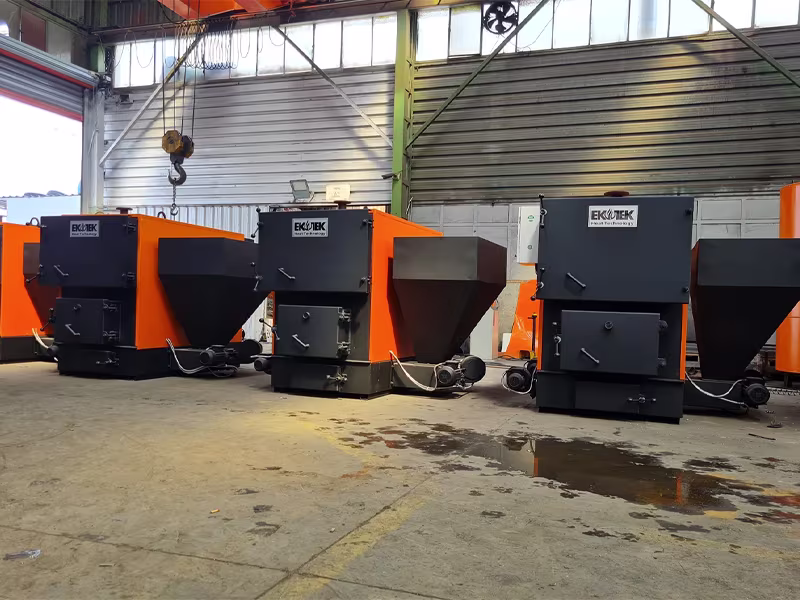 Slide Serie Torch - Caldera de Agua Caliente de Combustible Sólido 2