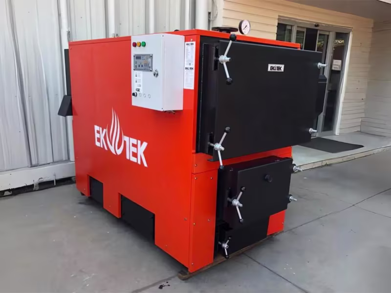 Slide Locomotive Series - Manually Loaded Solid Fuel Hot Water Boiler 1